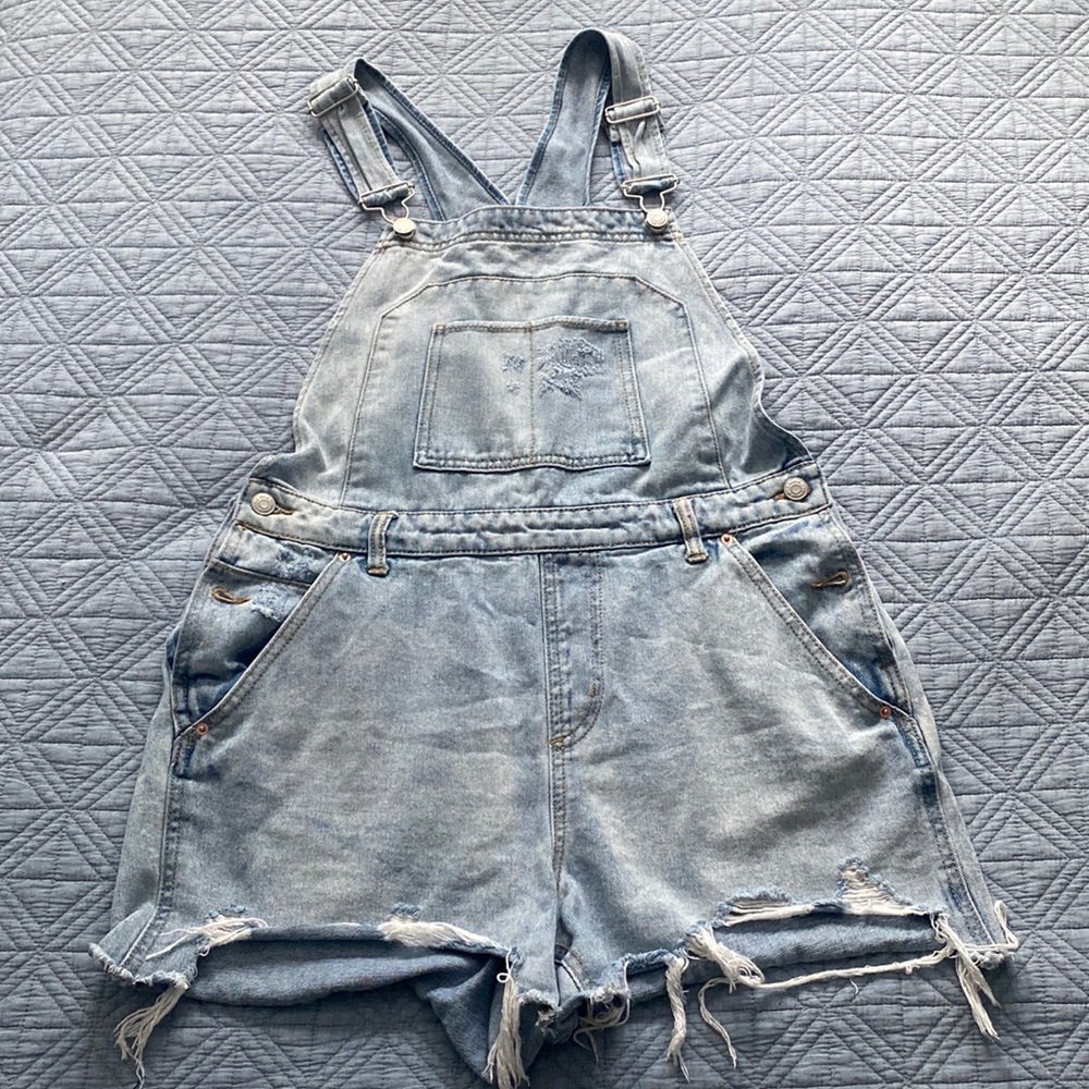 Overall shorts